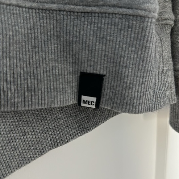 Men’s MEC Crewneck - Picture 3 of 3